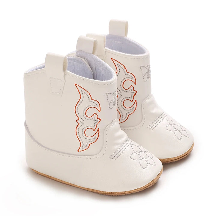 Fashionable and popular baby shoes