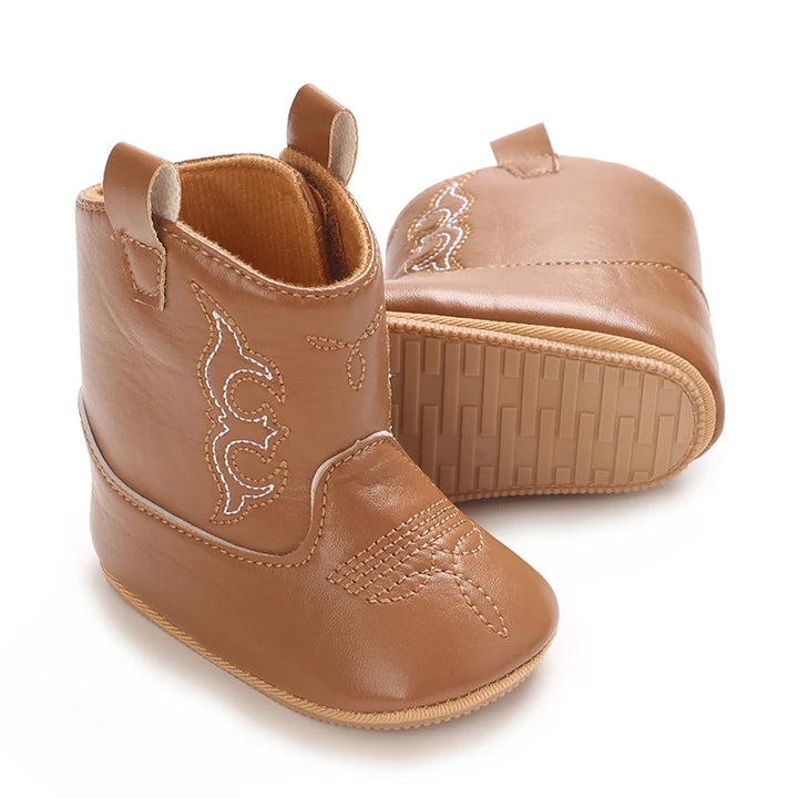 Fashionable and popular baby shoes