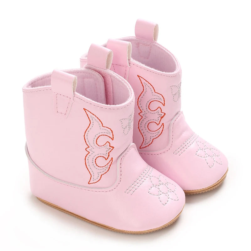 Fashionable and popular baby shoes